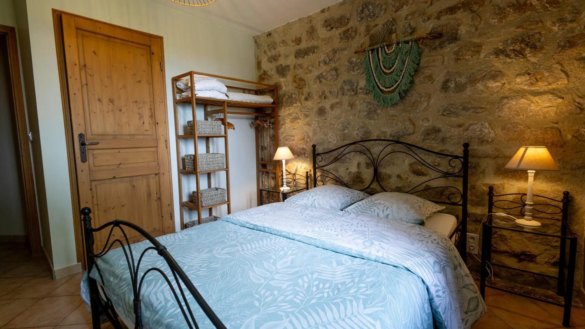 Atelier du Philosophe Saint-Victor  0*, Saint-Victor (Ardeche)